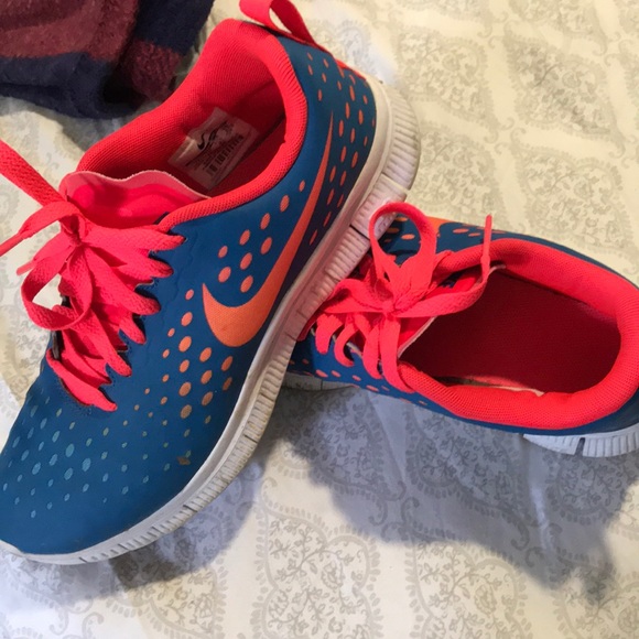 Nike sneakers - Picture 3 of 4